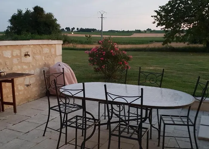 بيت للعطل A La Campagne بونس